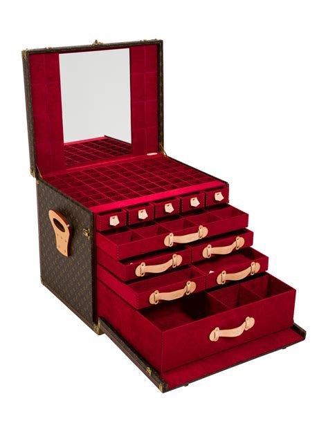 louis vuitton jewelry trunk.